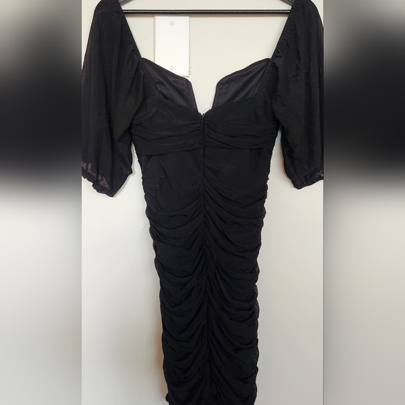 Elegant short dress size M - Picture 2 of 7